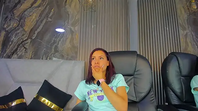 GraceAlexa12 online show from April 20, 2026, 3:37 pm