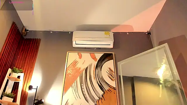 ailann  online show from April 21, 2026, 1:42 am