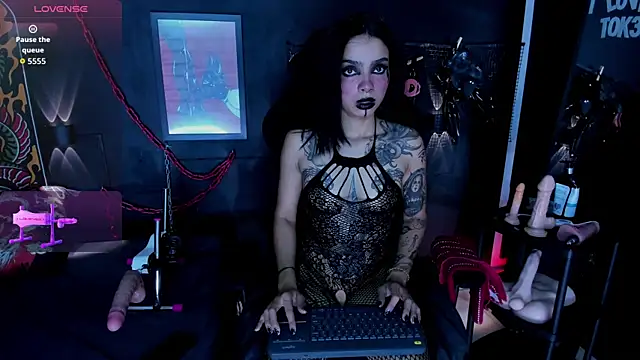 Snapshot of Electra_Darkk chatting on May 9, 2026, 5:07 pm Electra Darkk online show from May 9, 2026, 5:07 pm
