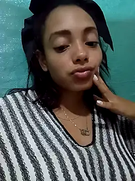 meganparixx online show from May 2, 2026, 2:27 am