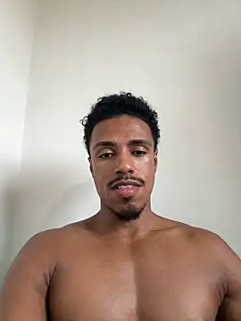 LorenzoBlack27 online show from April 20, 2026, 7:37 pm