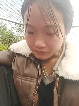 Snapshot of Hina2xx chatting on February 16, 2026, 2:18 am Hina2xx online show from February 16, 2026, 2:18 am