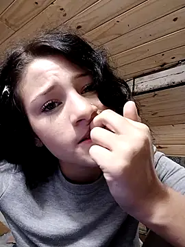 Snapshot of mmelit4 chatting on March 8, 2026, 4:16 am mmelit4 online show from March 8, 2026, 4:16 am