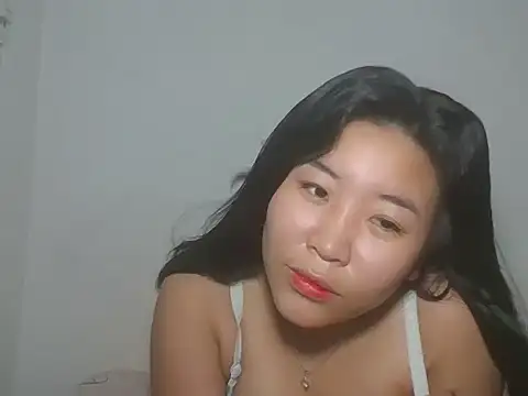 Zyeiii online show from March 23, 2026, 7:23 am