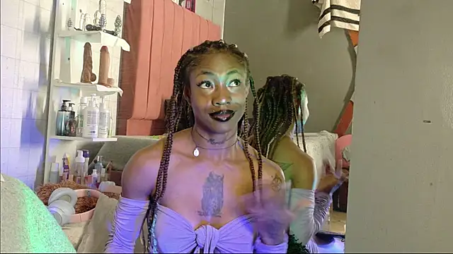 DaniaMarcell online show from April 11, 2026, 7:51 pm