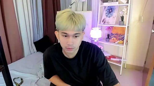 davincihugecock online show from April 19, 2026, 5:45 pm