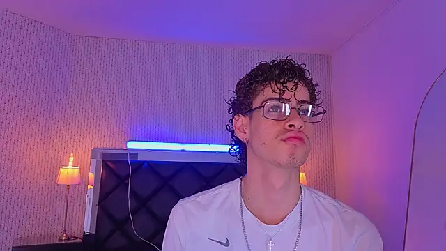 nova salvatore online show from April 21, 2026, 2:51 am