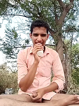 Snapshot of sahilcute1 chatting on June 16, 2026, 6:27 am sahilcute1 online show from June 16, 2026, 6:27 am