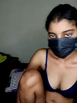 Snapshot of Erotic-Girl chatting on June 19, 2026, 6:01 pm Erotic-Girl online show from June 19, 2026, 6:01 pm