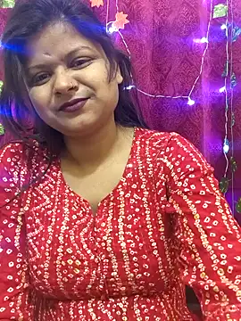 Attractive Queen  online show from February 28, 2026, 4:02 am