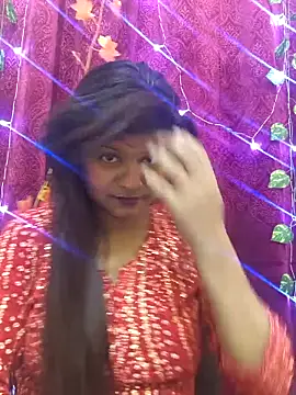 Attractive Queen  online show from March 9, 2026, 4:27 am