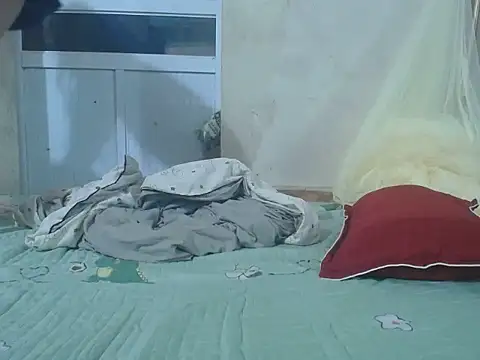 Snapshot of -Mimiu- chatting on July 29, 2026, 1:37 am -Mimiu- online show from July 29, 2026, 1:37 am