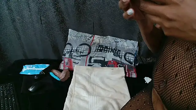 Amanda April online show from March 29, 2026, 3:23 pm