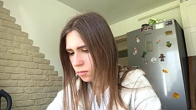 ElsieKuhlmann online show from April 20, 2026, 12:08 pm