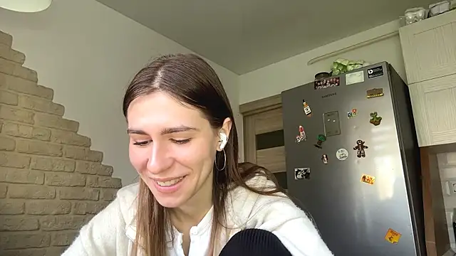 ElsieKuhlmann online show from April 21, 2026, 5:14 am