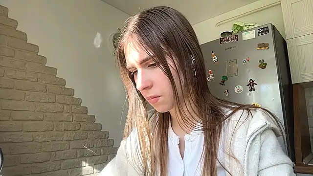 ElsieKuhlmann online show from April 23, 2026, 2:08 pm