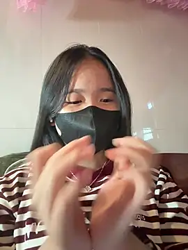 Gwen879 online show from January 13, 2026, 1:22 am