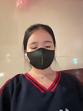 Gwen879 online show from March 27, 2026, 8:37 am