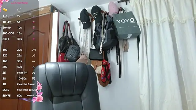 Scarlett 3X online show from March 6, 2026, 11:45 pm