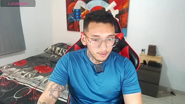 EvanVelvet online show from March 18, 2026, 12:25 am