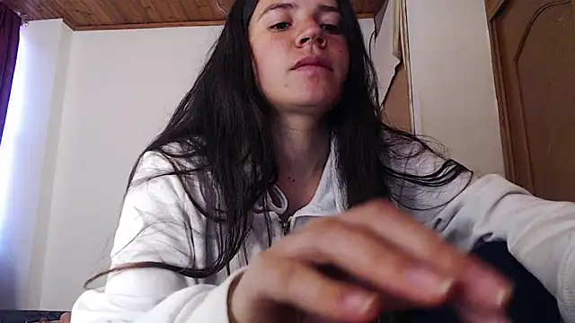 Shanel Lozano online show from April 22, 2026, 10:11 pm