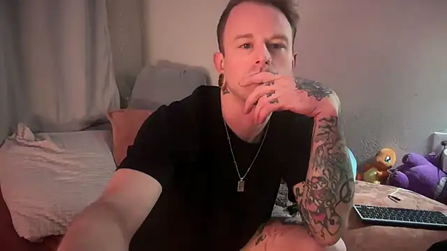 MickeyMoans444 online show from January 18, 2026, 9:02 am