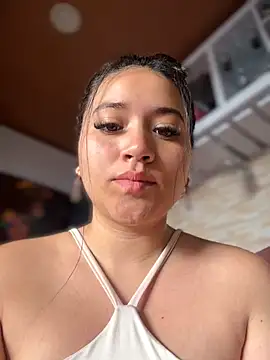 Veronica Wins  online show from June 5, 2026, 1:50 pm