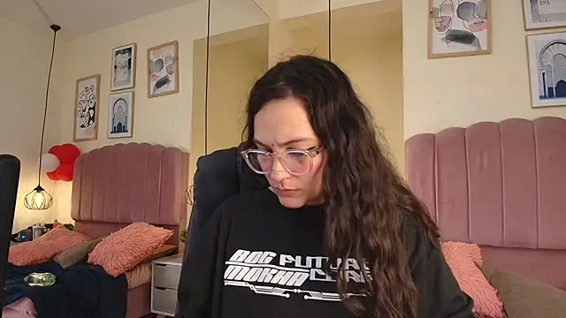 Hanabie  online show from February 25, 2026, 3:16 am