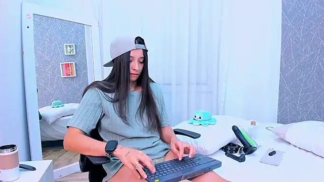 ViictoriiaSaenz online show from March 25, 2026, 5:02 am