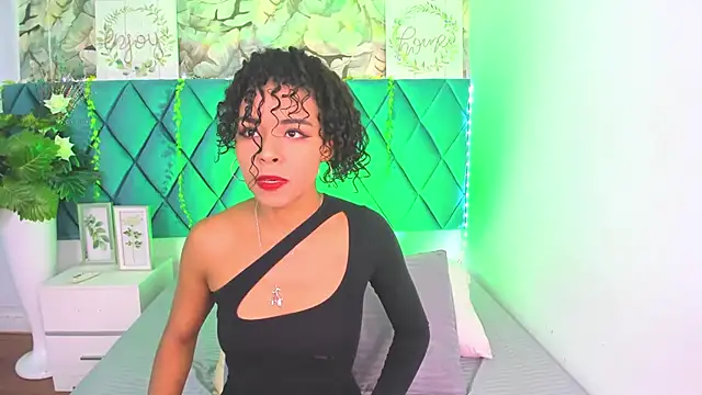 AlexiiaBrown online show from April 22, 2026, 1:12 pm