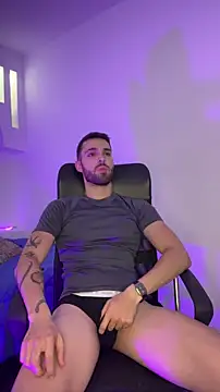 Apolo lux1 online show from March 3, 2026, 8:37 pm