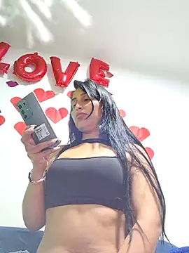 LunaRouuse  online show from February 19, 2026, 2:18 am