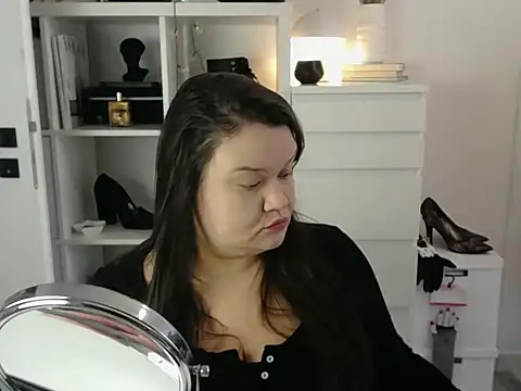 HollyDanceSoul online show from March 11, 2026, 7:25 am