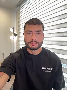 FrancoRossi  online show from April 7, 2026, 12:38 pm