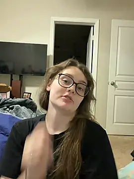 Snapshot of julia4thewin chatting on March 22, 2026, 12:03 am julia4thewin online show from March 22, 2026, 12:03 am
