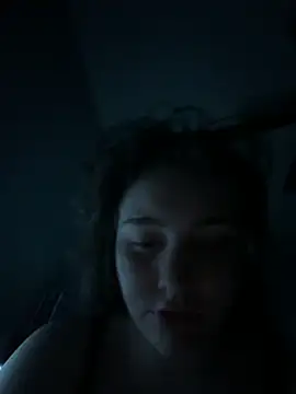 Snapshot of julia4thewin chatting on May 1, 2026, 4:17 am julia4thewin online show from May 1, 2026, 4:17 am