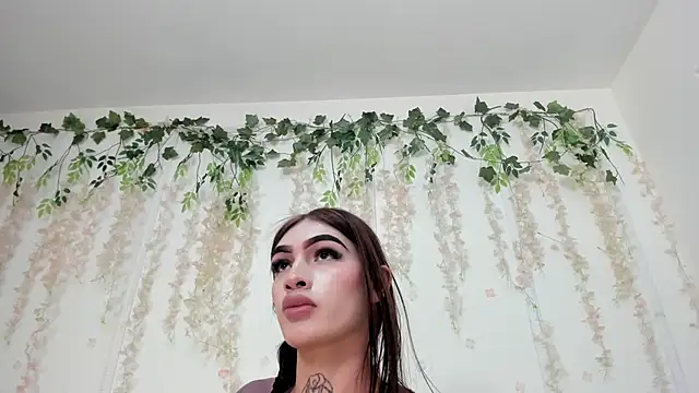 Snapshot of lizz_lunna chatting on June 9, 2026, 9:15 pm lizz lunna online show from June 9, 2026, 9:15 pm