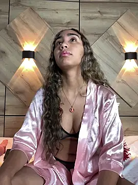 LeslyCooper1 online show from January 17, 2026, 12:32 pm