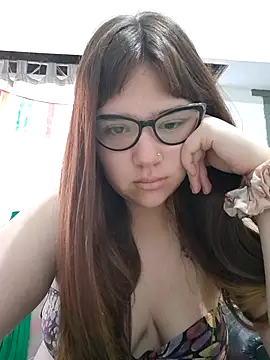 Snapshot of yamiipink22 chatting on January 16, 2026, 9:35 am yamiipink22 online show from January 16, 2026, 9:35 am