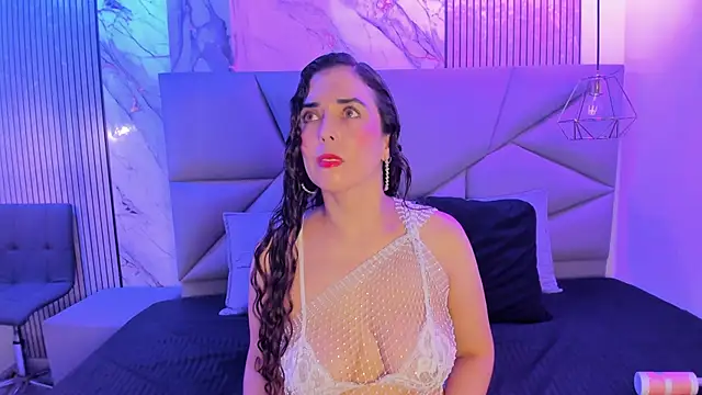rousemonroe online show from June 3, 2026, 7:19 pm