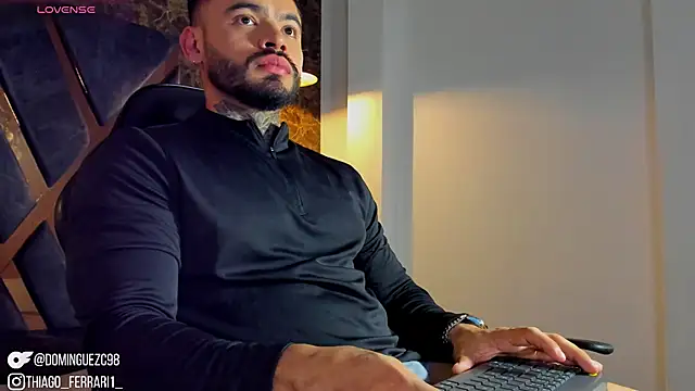 thiago ferrari  online show from April 10, 2026, 4:06 am