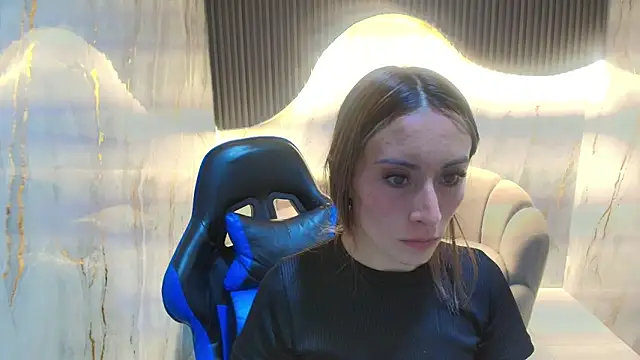 katalina r  online show from February 8, 2026, 3:10 am