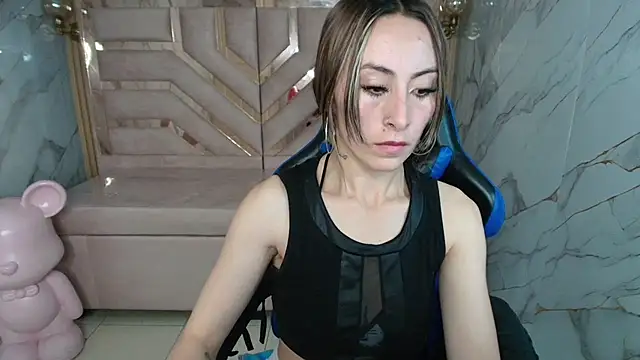 katalina r  online show from March 11, 2026, 3:12 am