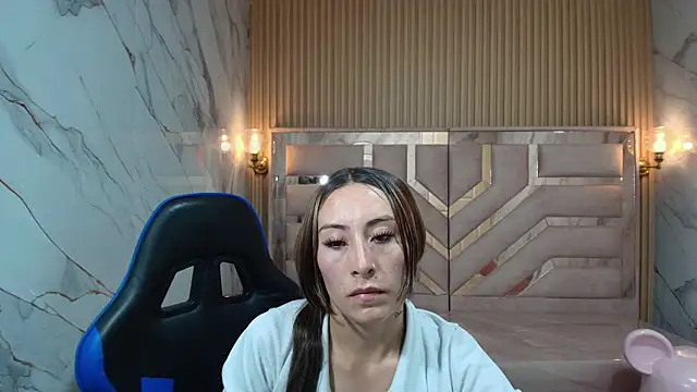 Snapshot of katalina_r_ chatting on May 1, 2026, 8:13 pm katalina r online show from May 1, 2026, 8:13 pm