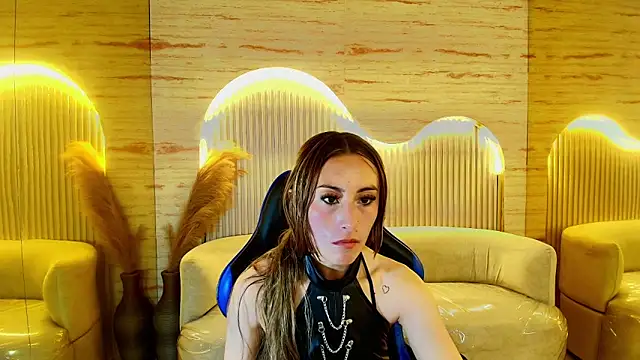 Snapshot of katalina_r_ chatting on May 30, 2026, 8:17 pm katalina r online show from May 30, 2026, 8:17 pm