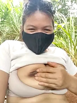 leona118 online show from April 21, 2026, 2:51 am