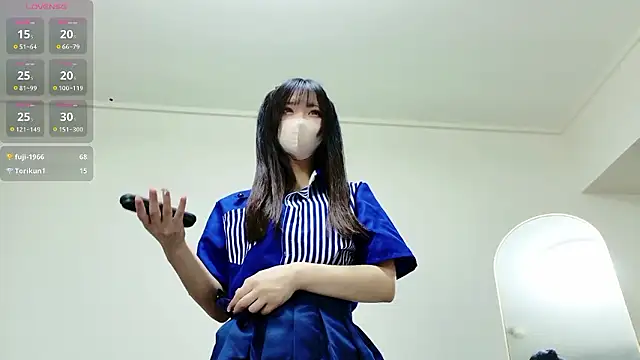 Nanamin- online show from May 25, 2026, 11:38 am