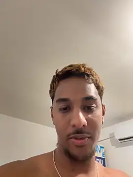 Axel black10 online show from March 4, 2026, 6:58 pm