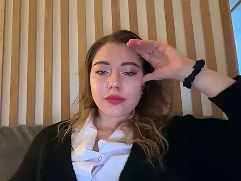 Luxerin online show from March 3, 2026, 4:46 pm