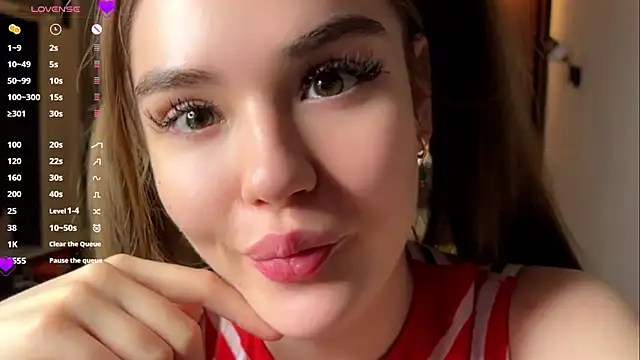 LubaSeirers online show from April 9, 2026, 3:39 pm